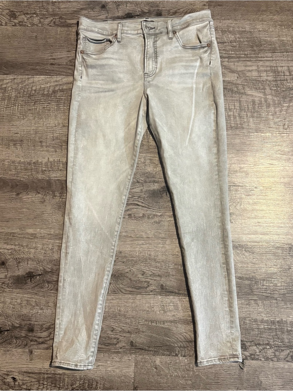 Express Jeans Women’s 10L Gray Mid Rise Skinny Denim